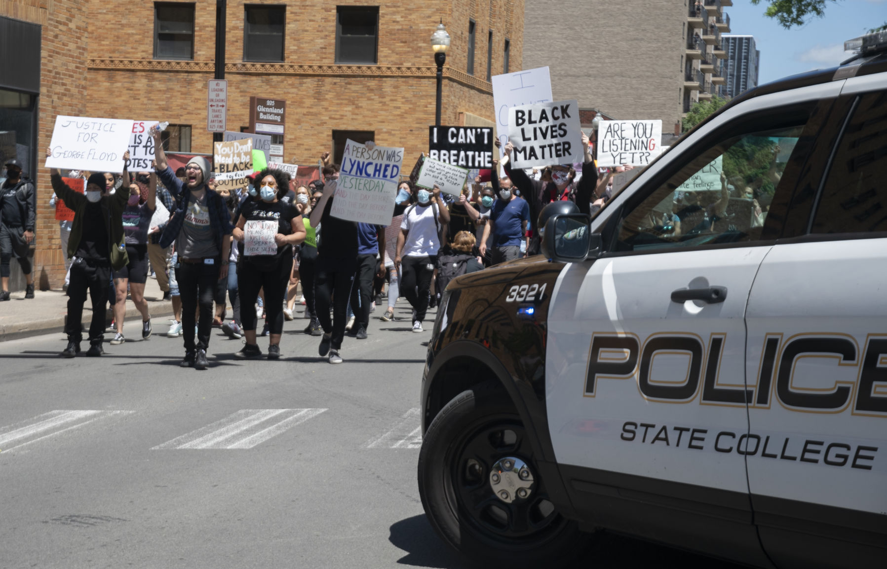 BLM protest, marching